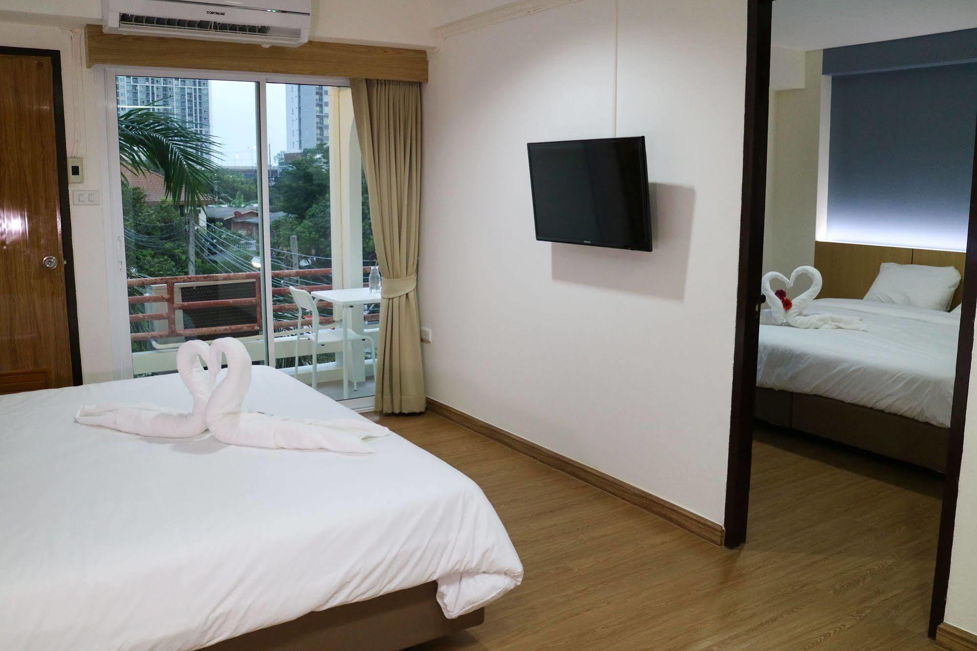 Beerapan Hotel Bangkok Exterior foto